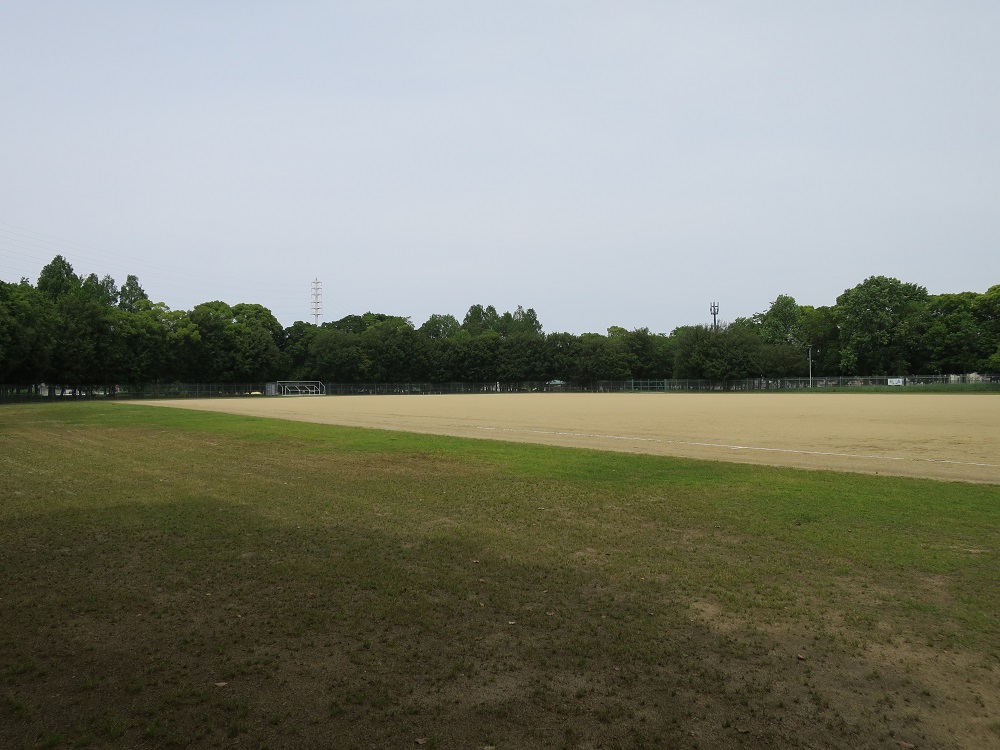 【大阪府】【大泉緑地・球技広場・スポーツ広場A・B】サッカーグラウンド情報｜土のグラウンドで広くて遊具がいっぱいある大泉緑地の中にあります。